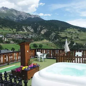 Du Soleil Hotel